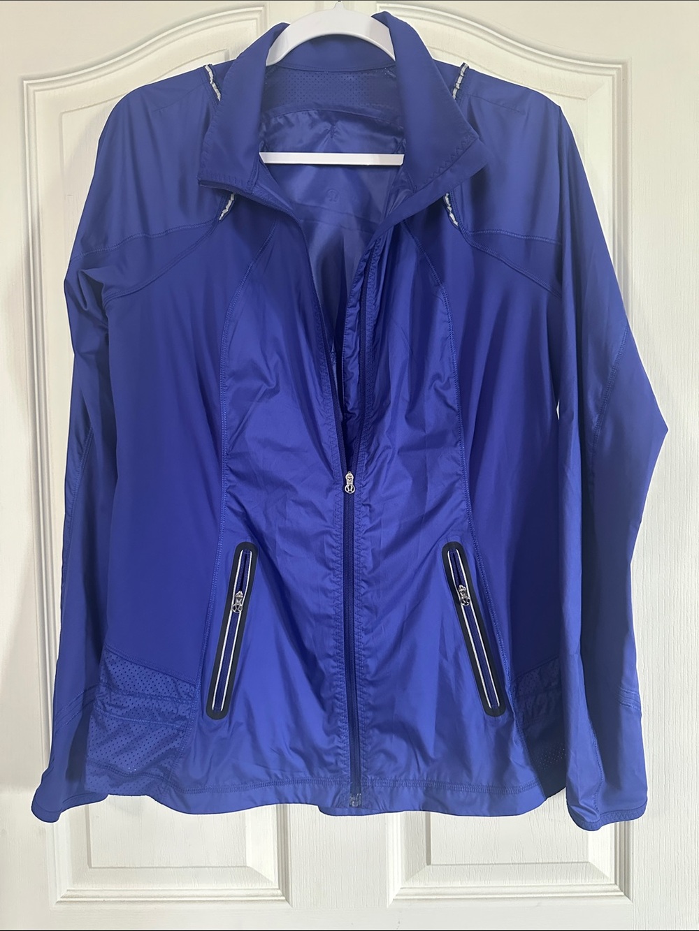 lululemon athletica beautiful bright Blue windbreaker zip up Jacket women’s 10